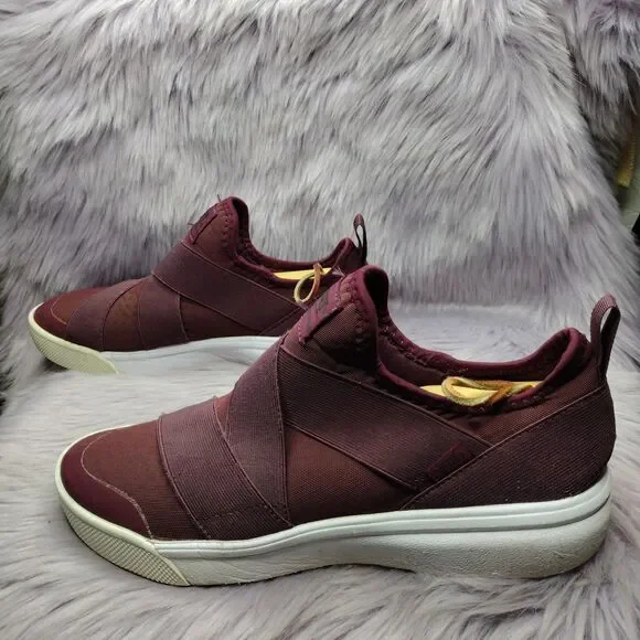 Vans Ultrarange Gore Slip On Sneakers Women's Size 10 Burgundy - Picture 1 of 8
